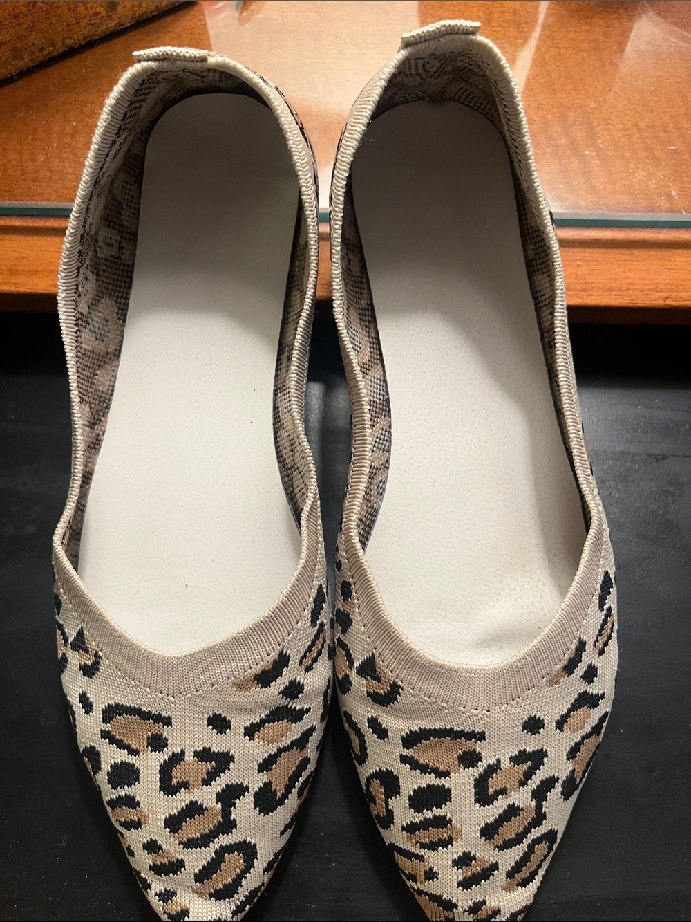 Leopard Print Pointed Toe Knit Flats - Beige/Black